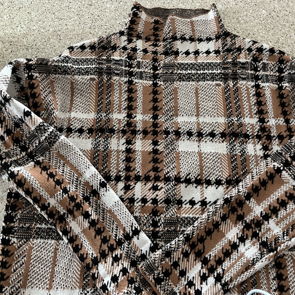 Rachel Zoe mock neck sweater size M